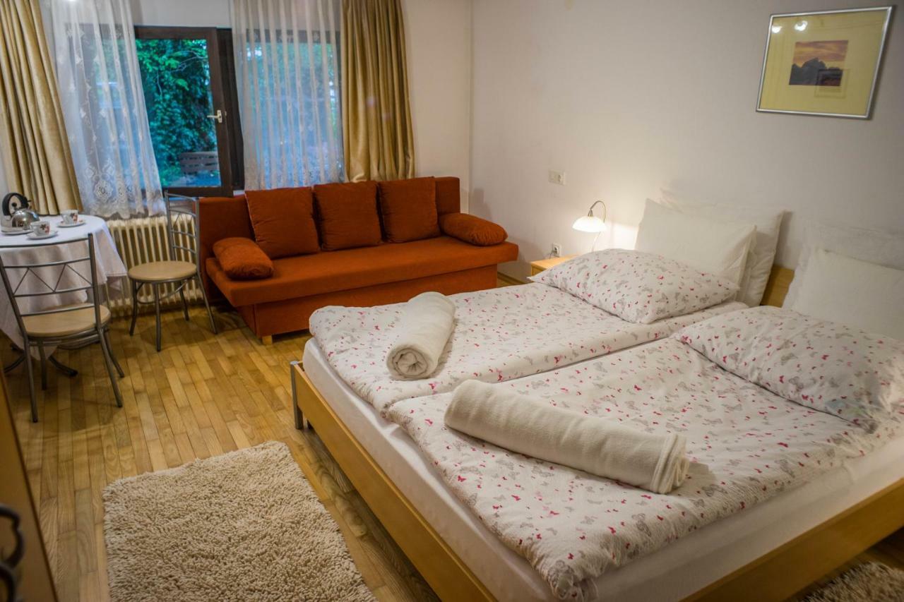 Apartments And Rooms Villa Vive بليد المظهر الخارجي الصورة