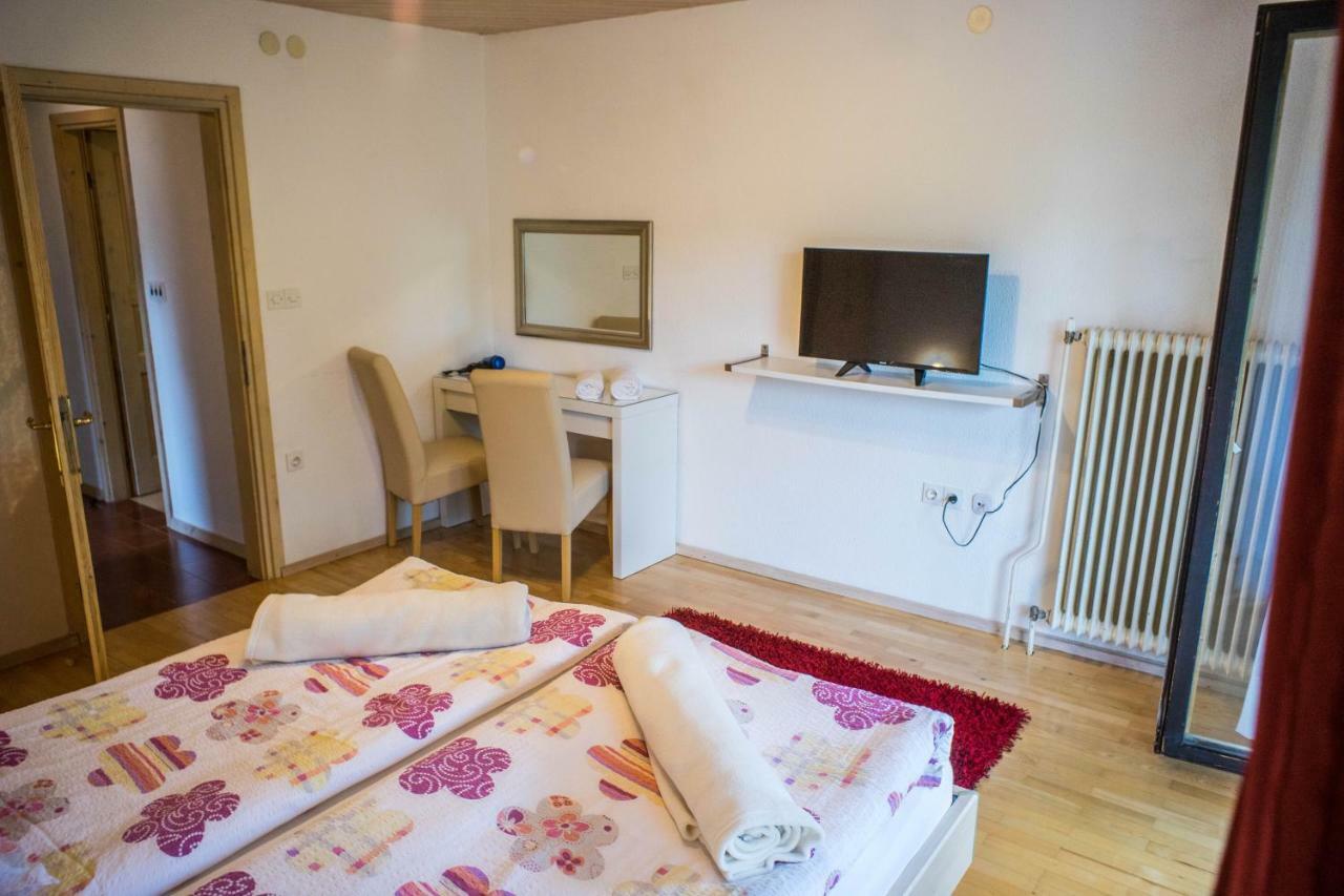Apartments And Rooms Villa Vive بليد المظهر الخارجي الصورة
