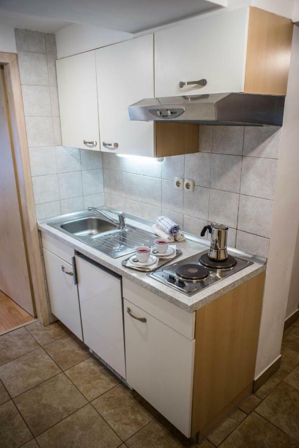 Apartments And Rooms Villa Vive بليد المظهر الخارجي الصورة
